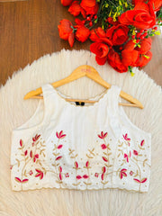 Rising Rever Floral Embroidery Blouse